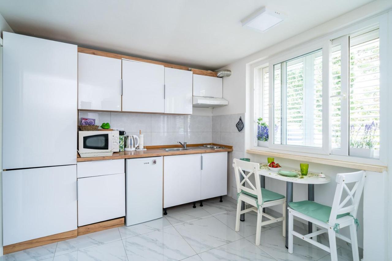 Laneta Apartment *